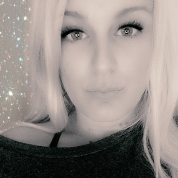 Meet your Posher, Rachel - Picture 4 of 4